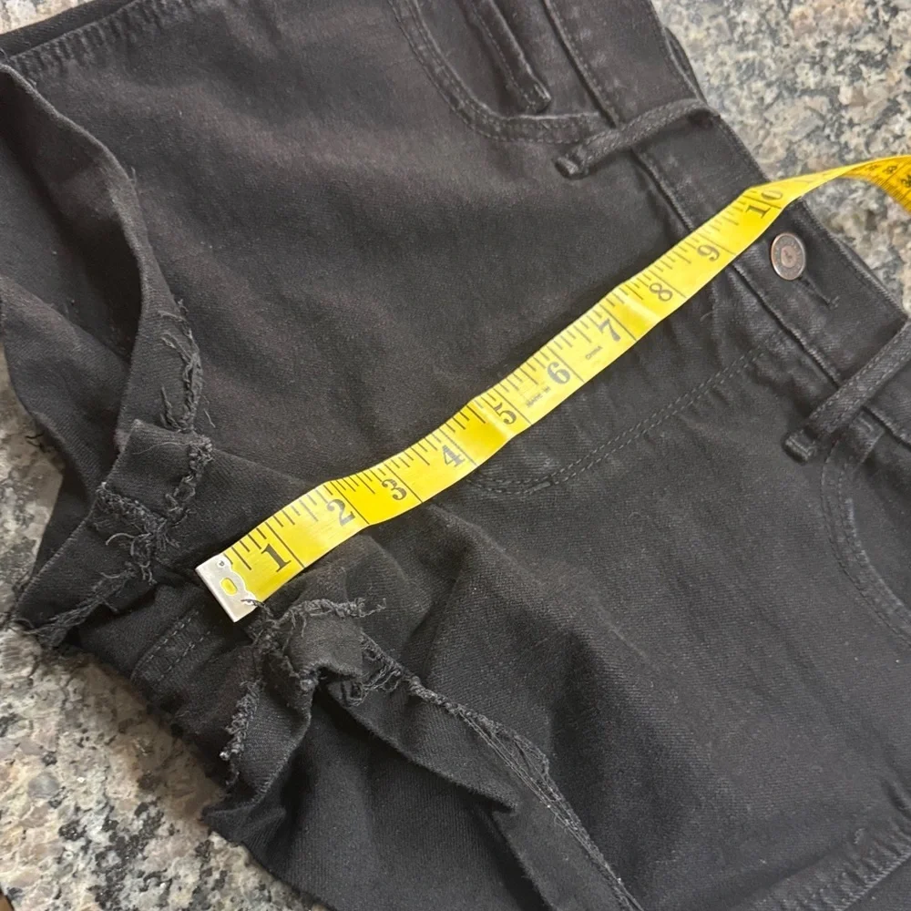 Hollister Black Denim short Jean Shorts EUC 7 / 28